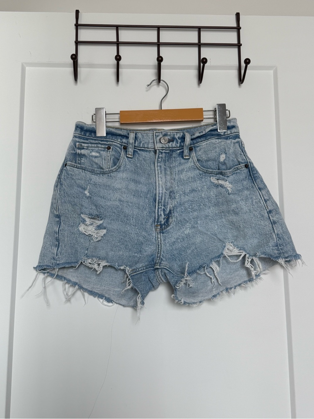 Abercrombie & Fitch “The Mom Short High Rise” Curve Love